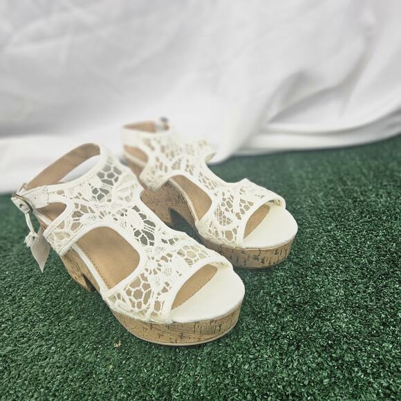 American Eagle Lace Strap Peep Toe Wedge Women’s Shoes Cork Bottom Cream Size 9 - Picture 2 of 9